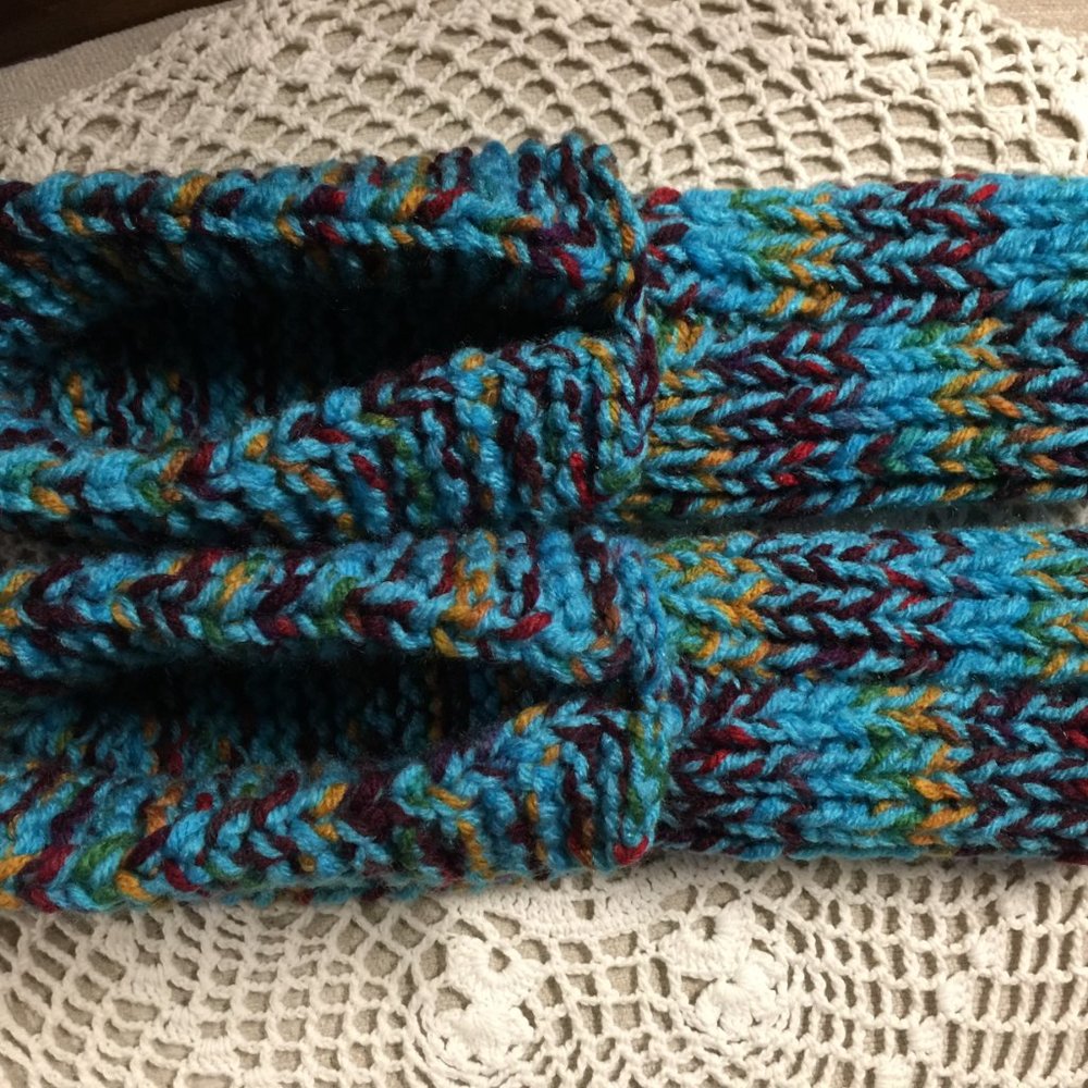 Amish Handmade Knitted House Slippers - Picture 6 of 16